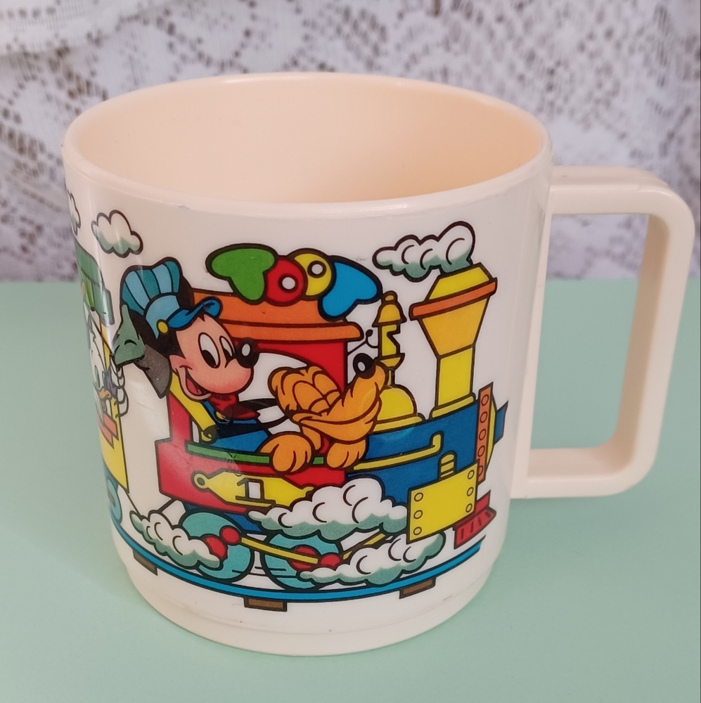 VINTAGE THE WALT DISNEY COMPANY SUPERSEAL CHILD'S HANDLED TRAIN MUG MICKEY, ETC.
